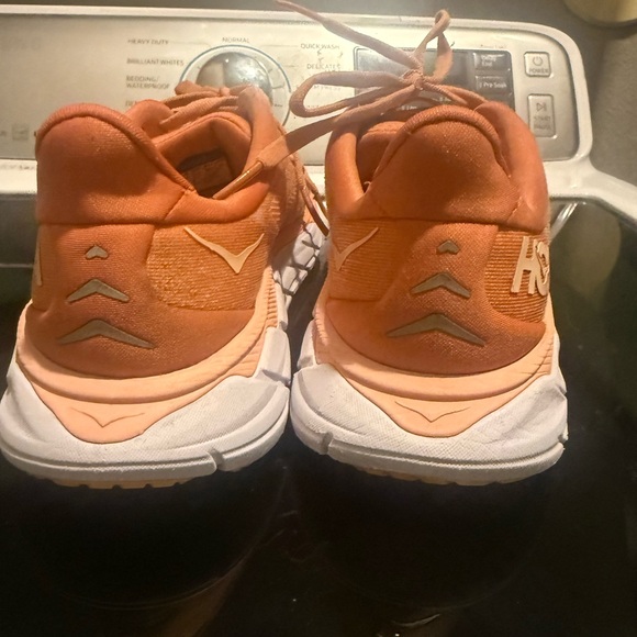 Hoka sz 7 Hoka One One W Arahi 6 sz 7B Coral shoes - Picture 7 of 7